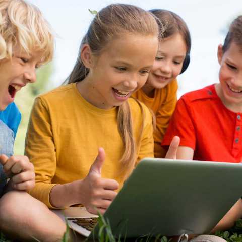 Enfants découverte numérique